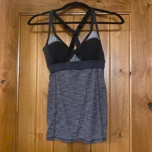 LuluLemon Black/grey color block scrappy tank top w/ built in sports bra size 4